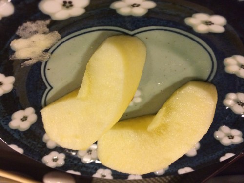 Peeled fuji apples